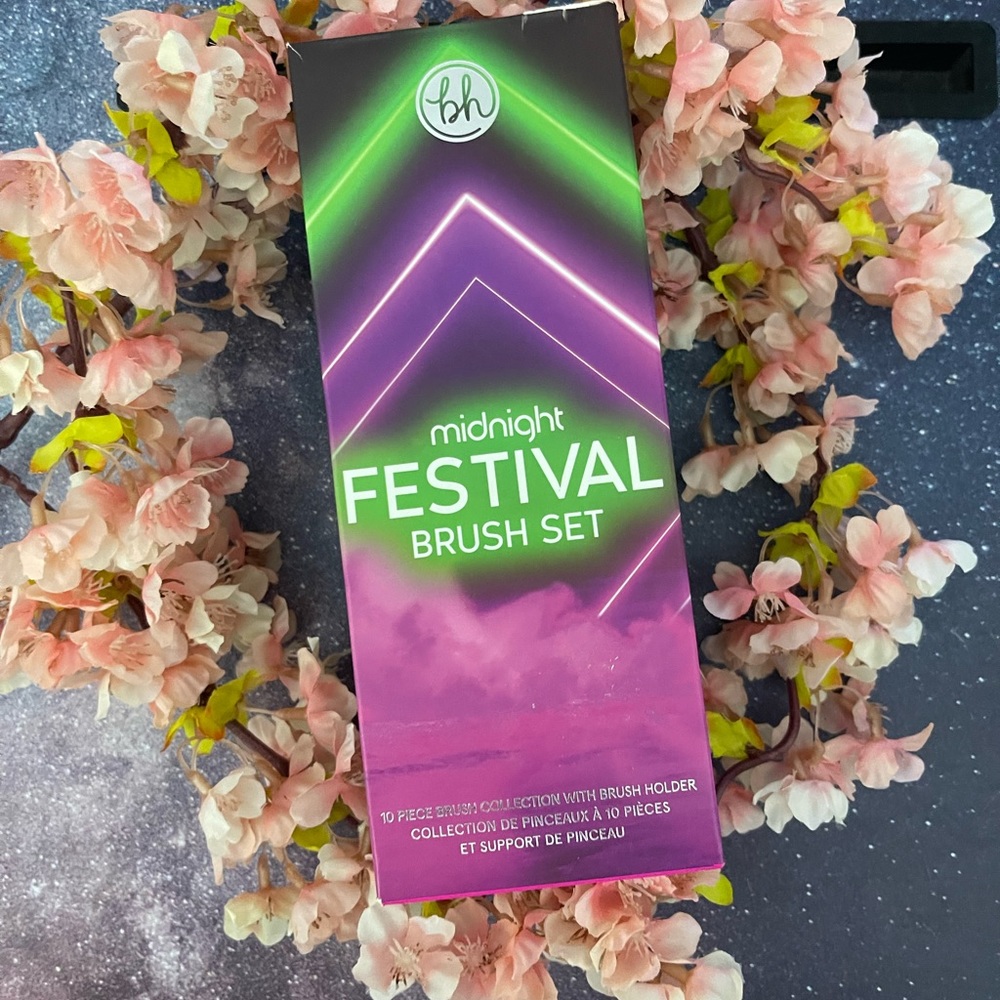 BH studio/ cosmetic face scrub